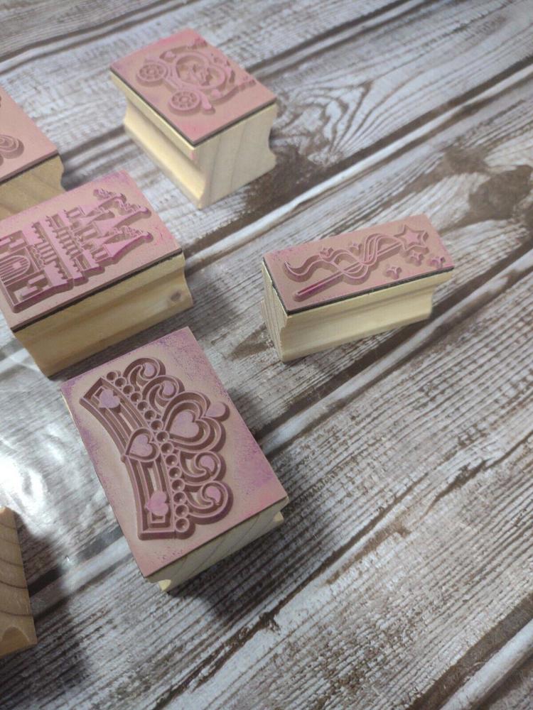 Lot of 8 Princesses Rubber & Wood Stamps Very Lightly Used EUC - Picture 9 of 9